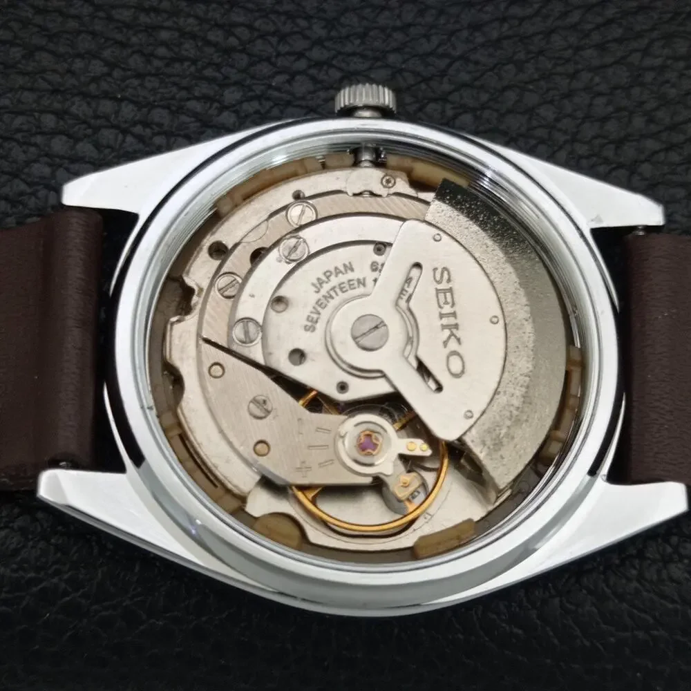 Vintage 1979 Seiko Automatic Mens Silver Watch W/daydate & Gold accents